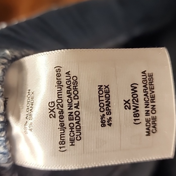 Just My Size light denim Capri. - Picture 9 of 10